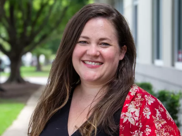 Laura Gould Headshot