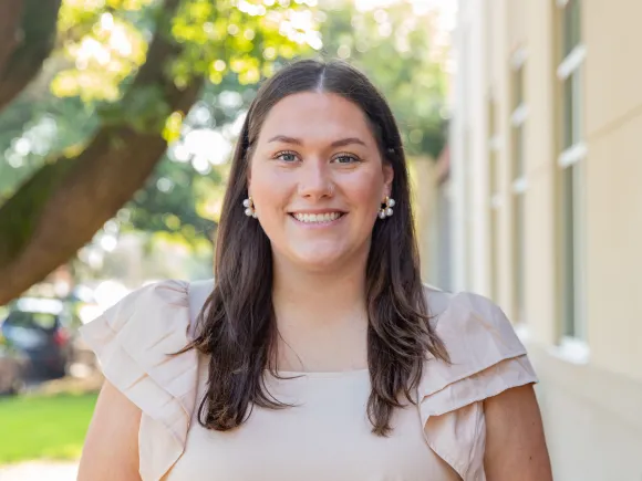 Headshot of Sydney Darst